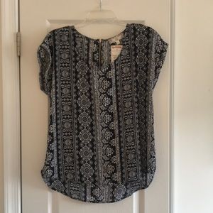 Pink Rose vintage black/white print blouse.